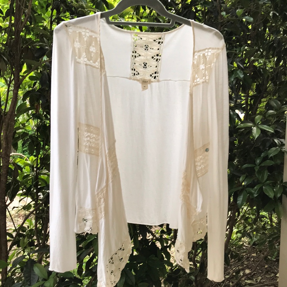 Anthro By Tiny top w/lace inset. Sz s/m